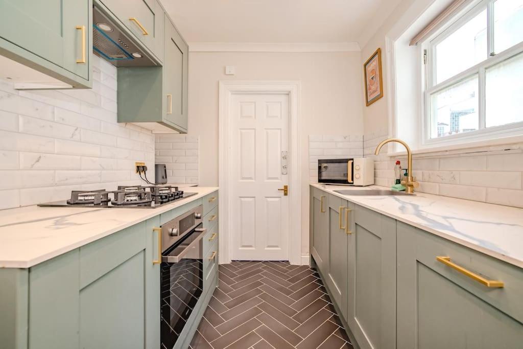 Beautiful Sea View I Spacious One Bed Room Flat I Sleep 4 Guests Bp2 Brighton Eksteriør bilde